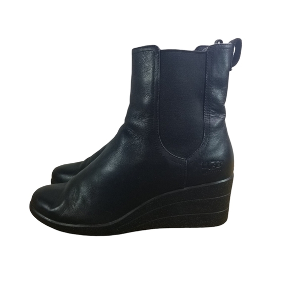 UGG Dupre waterproof black leather wedge chelsea ankle boots - Picture 1 of 14